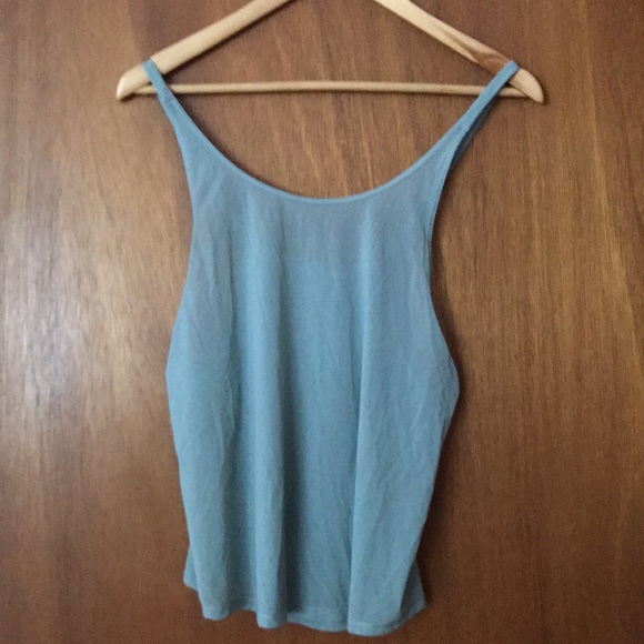 SOLD - Lululemon Taryn Toomey Awakening Tank Mesh size 4 - Picture 3 of 5